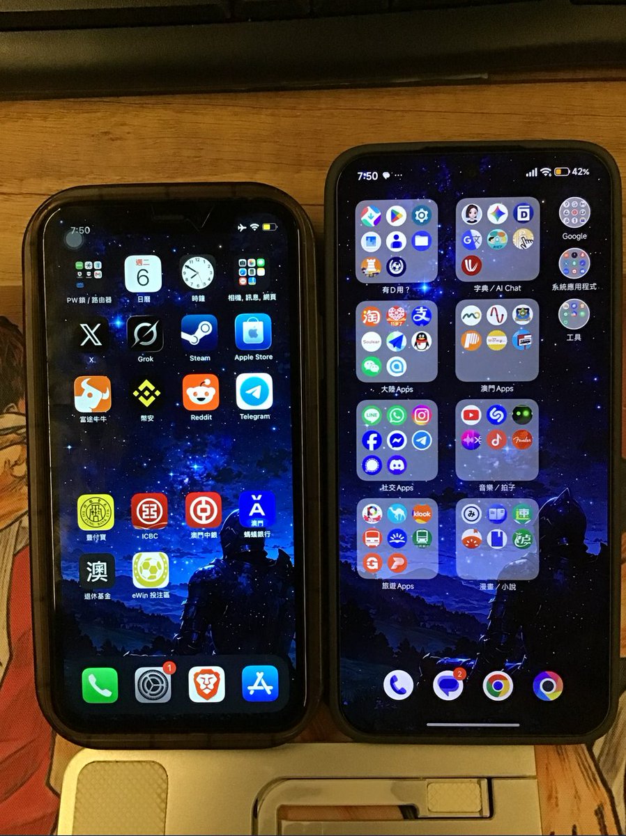 beeese's tweet photo. 圖1：
iPhone XR 放屋企唔跟身、唔會手殘：無視一切波動
陪公司渡過黃金時期😚頭望天空、繁星閃閃😛

圖2：
POCO X8 Pro Max 常用機🫠
兼旅行用：有Pionex 當VISA卡自動兌換當地貨幣

圖3：
左圖：平時開飛航模式、出糧就入貨😚
APPS：銀行、牛牛、幣安、PW、私密通訊🫣

右圖：粗魯用跌爛左都唔肉赤👻 https://t.co/LtPMLZjRJo