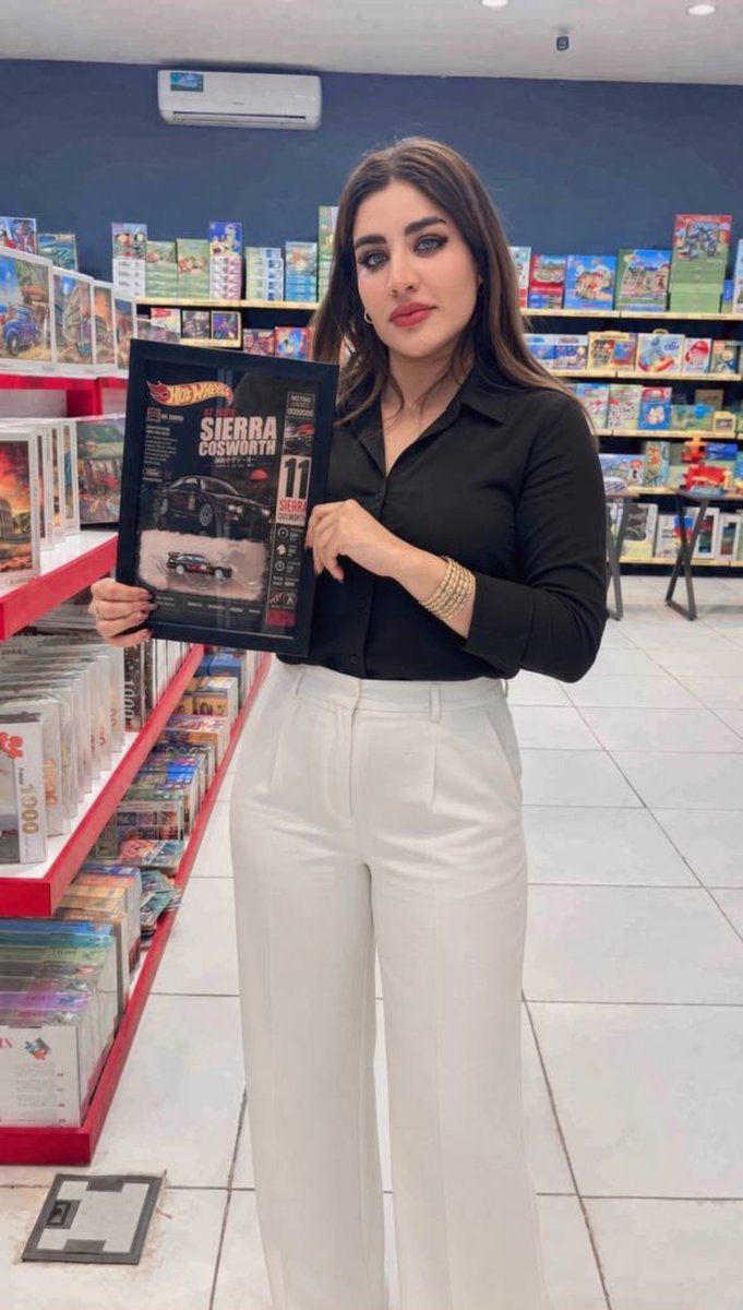 tamaraa901's tweet photo. gm my friends 

$250k from the treasury was unlocked today to add more hot wheels to the rip cars collection @ripcarsio
one of the biggest steps forward for rip cars imo
really excited to see what new collections are coming 
@allocateur https://t.co/gruiNQnnl2