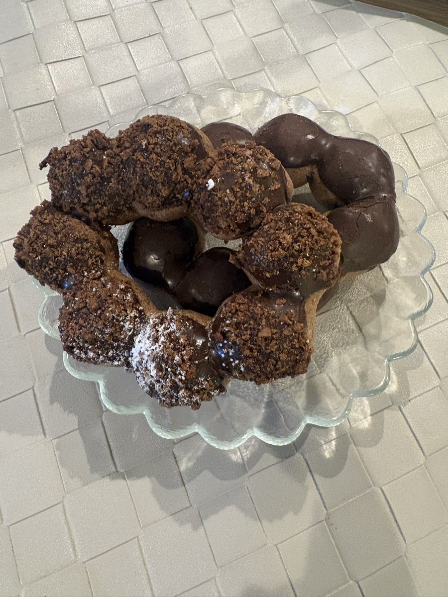 machiaiaoi's tweet photo. ミスドありがと😭
めっちゃ美味しいよっ🍫🍫🍫 https://t.co/wT0dK5U7of