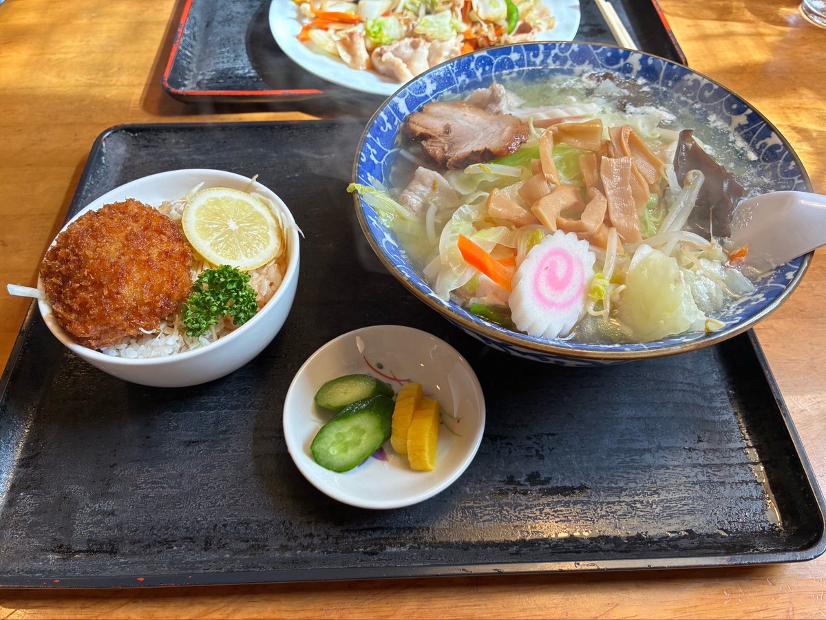 hinodeya5's tweet photo. 食事処 繁

自分は五目ラーメン、ミニソースかつ丼

妻は肉入り野菜炒めライス

昔ながらの優しい味付けで、めっちゃ美味かったわ

 #足利市 https://t.co/cp7pUq9Cq6