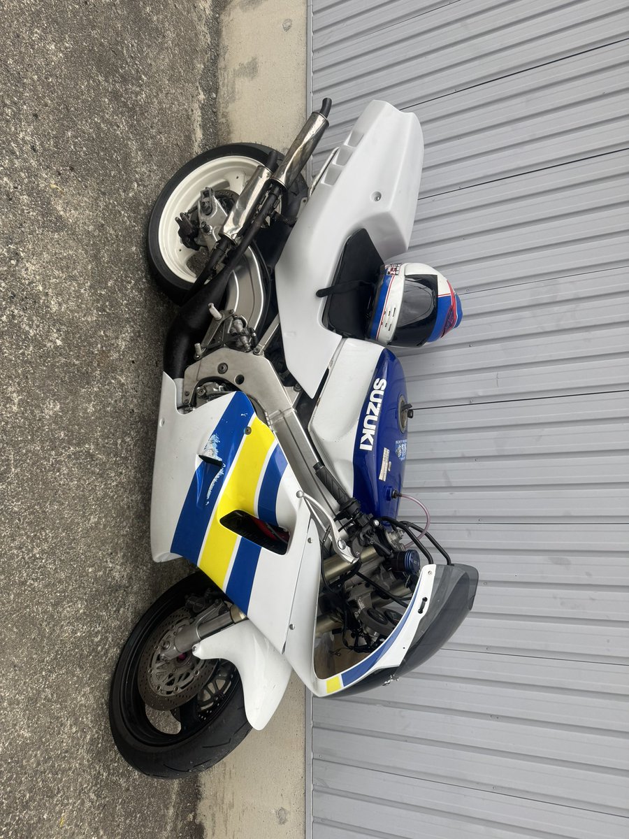 LUCKYSUKEBE180's tweet photo. 上げ直し
全て込み80万NCNR 
RGV250Γ VJ22A SP
その他気になることコメントください値下げなし https://t.co/y7iKATRVDo