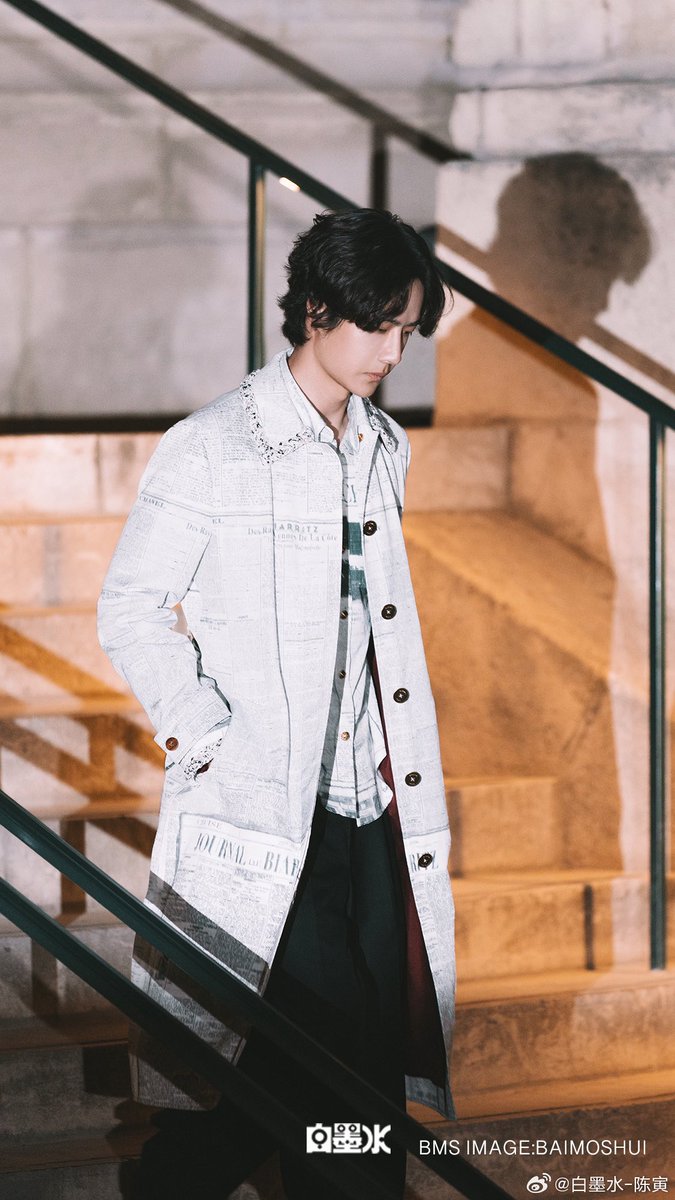 BehindMoon9293's tweet photo. บ้านนี้ภาพสวยอ่ะ 

Prince Wang Yibo 👑   

Cr 白墨水-陈寅 https://t.co/pUieeLq523