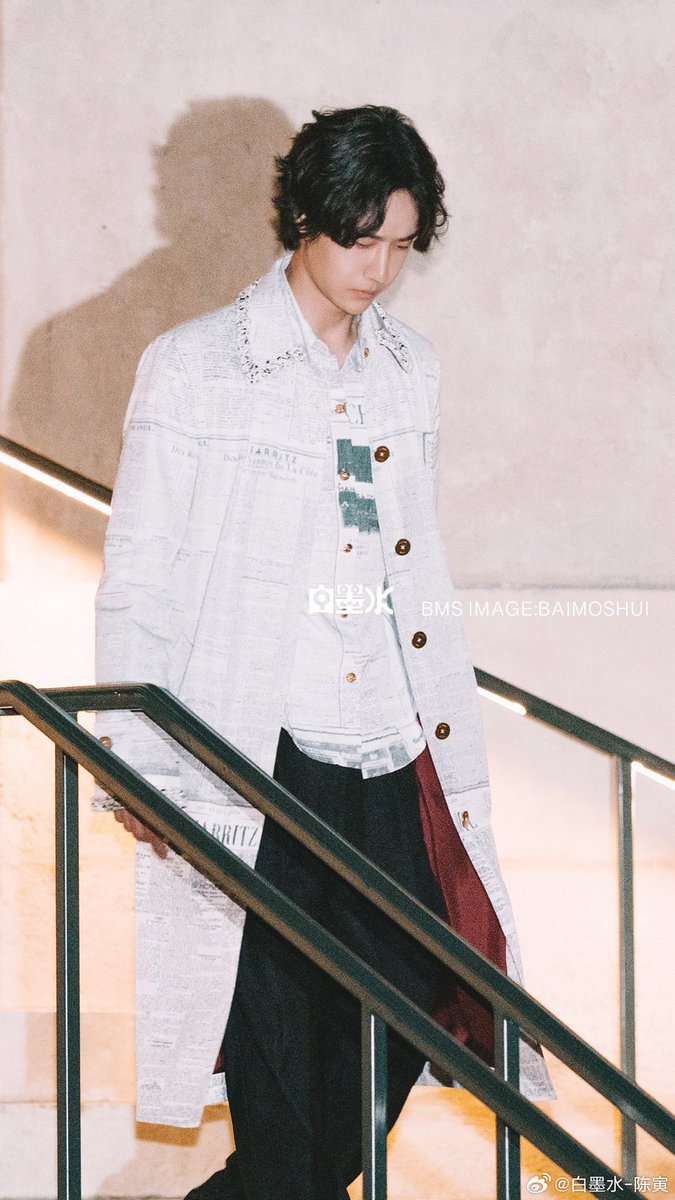 BehindMoon9293's tweet photo. บ้านนี้ภาพสวยอ่ะ 

Prince Wang Yibo 👑   

Cr 白墨水-陈寅 https://t.co/pUieeLq523