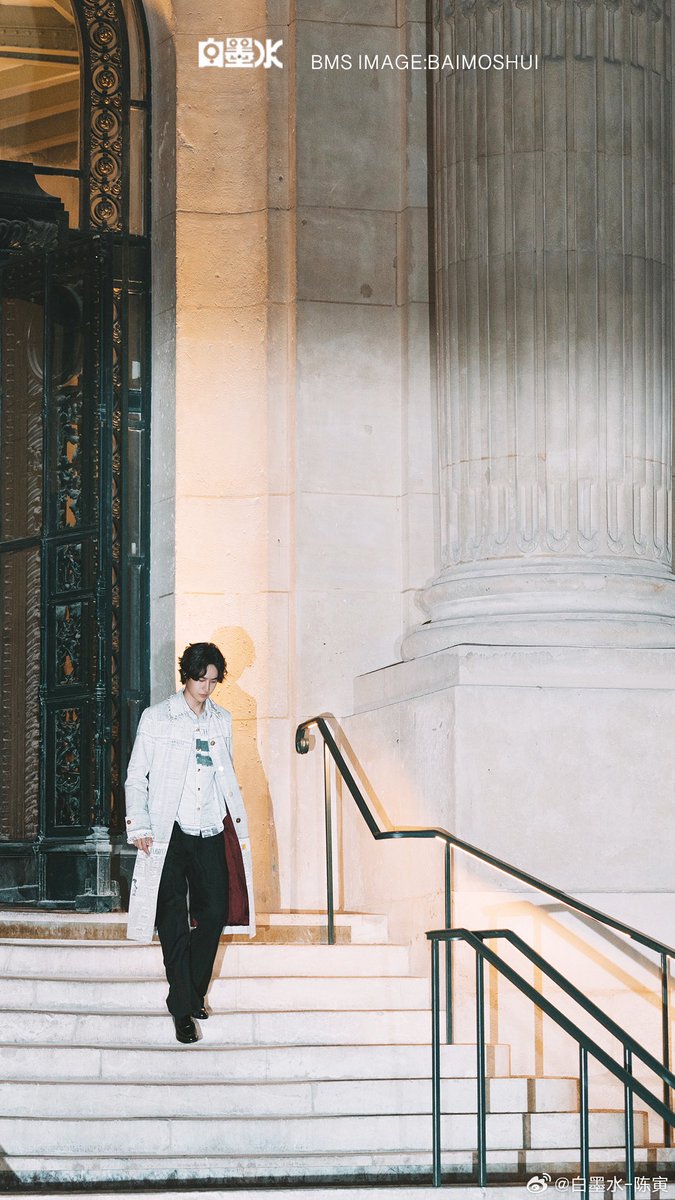 BehindMoon9293's tweet photo. บ้านนี้ภาพสวยอ่ะ 

Prince Wang Yibo 👑   

Cr 白墨水-陈寅 https://t.co/pUieeLq523