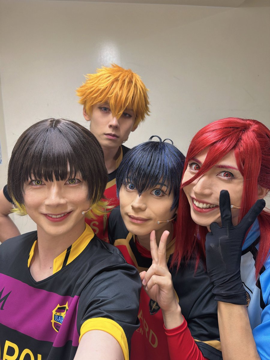 NobunagaSato's tweet photo. 舞台『#ブルーロック』5th STAGE
―新英雄大戦開幕―
5日目のご来場ありがとうございました！

明日もよろしくお願いします🐝

#ブルステ https://t.co/Cw65NOAkXW