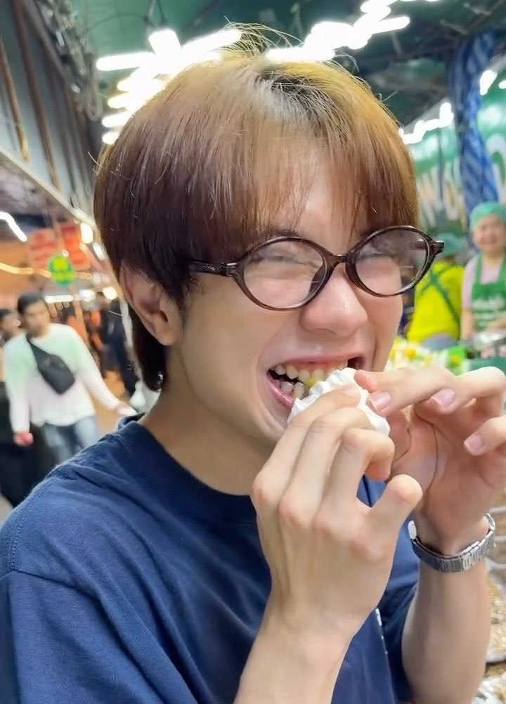 demon_grrrr1's tweet photo. หึงต้นหลิวว่ะ แล้วน่ารักขนาดนี้อ่ะ พรรษพลทำไรสักอย่างงงงงงง https://t.co/TtAgdIDiDv