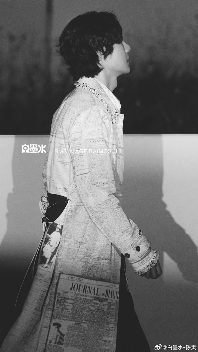 BehindMoon9293's tweet photo. บ้านนี้ภาพสวยอ่ะ 

Prince Wang Yibo 👑   

Cr 白墨水-陈寅 https://t.co/PxKWWRUqxZ