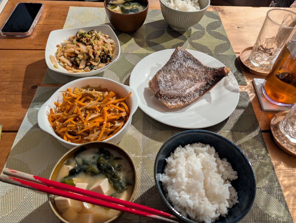 jackar123's tweet photo. 夕食 https://t.co/NnNXz7PdDx