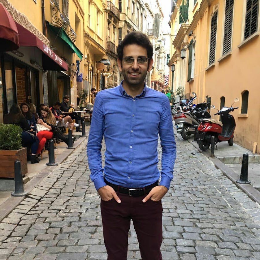 eskifbli1's tweet photo. abartıldığı kadar iyi bi hoca değil🤷 https://t.co/LekCz3LLBt