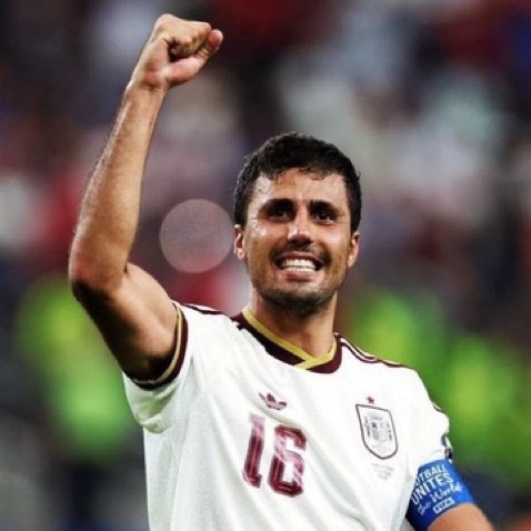 MadridXtra's tweet photo. 🚨 BREAKING: When Real Madrid’s move for Rodri was close, the club thought Tchouameni would be the one SOLD over Camavinga. @JorgeCPicon https://t.co/JAnBBndxOg