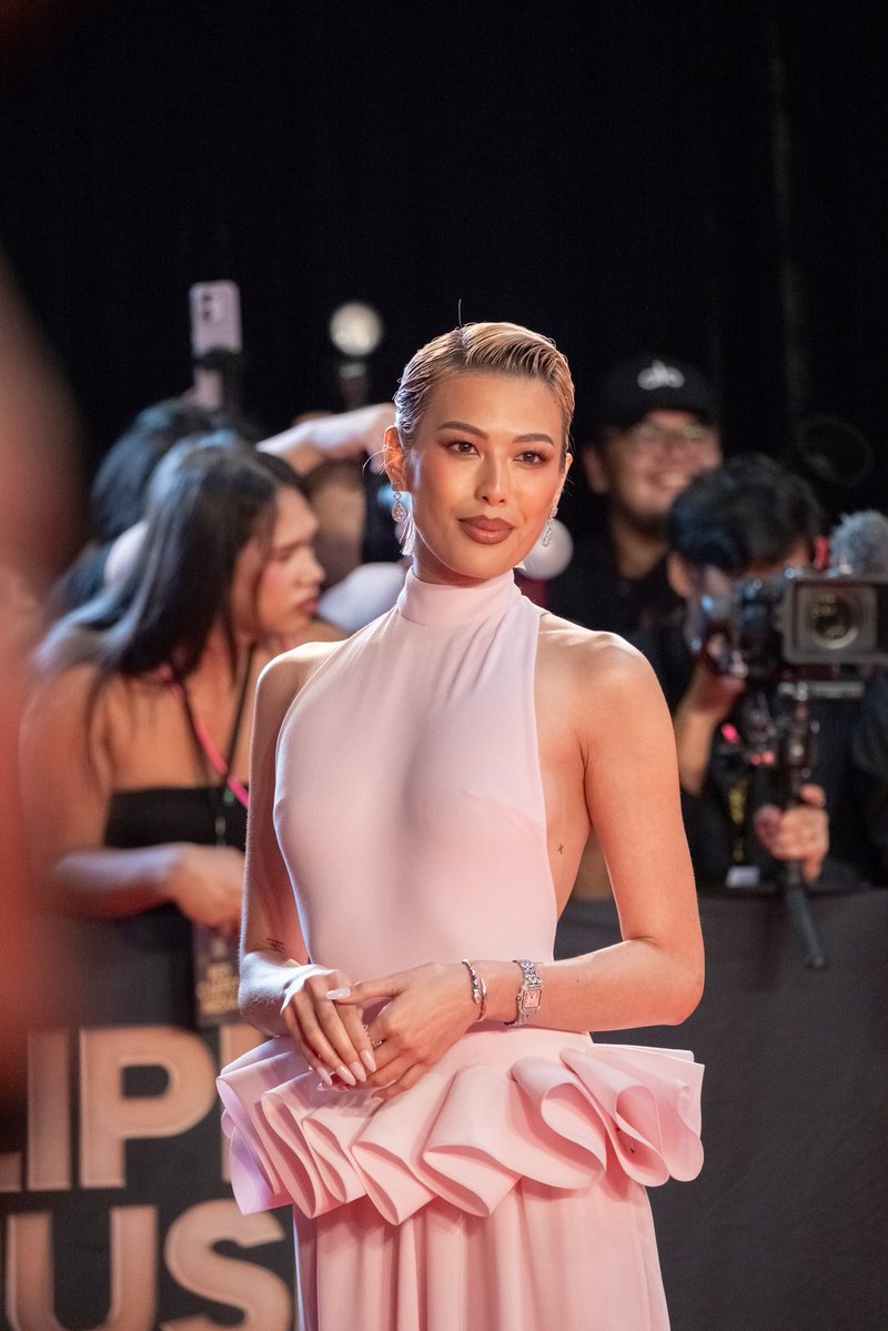 Sparkle_GMA's tweet photo. Michelle Dee graces the Filipino Music Awards 2026 in style. ✨🎶

#MichelleDee #FilipinoMusicAwards #FMAs https://t.co/TGnpbtC7Tb
