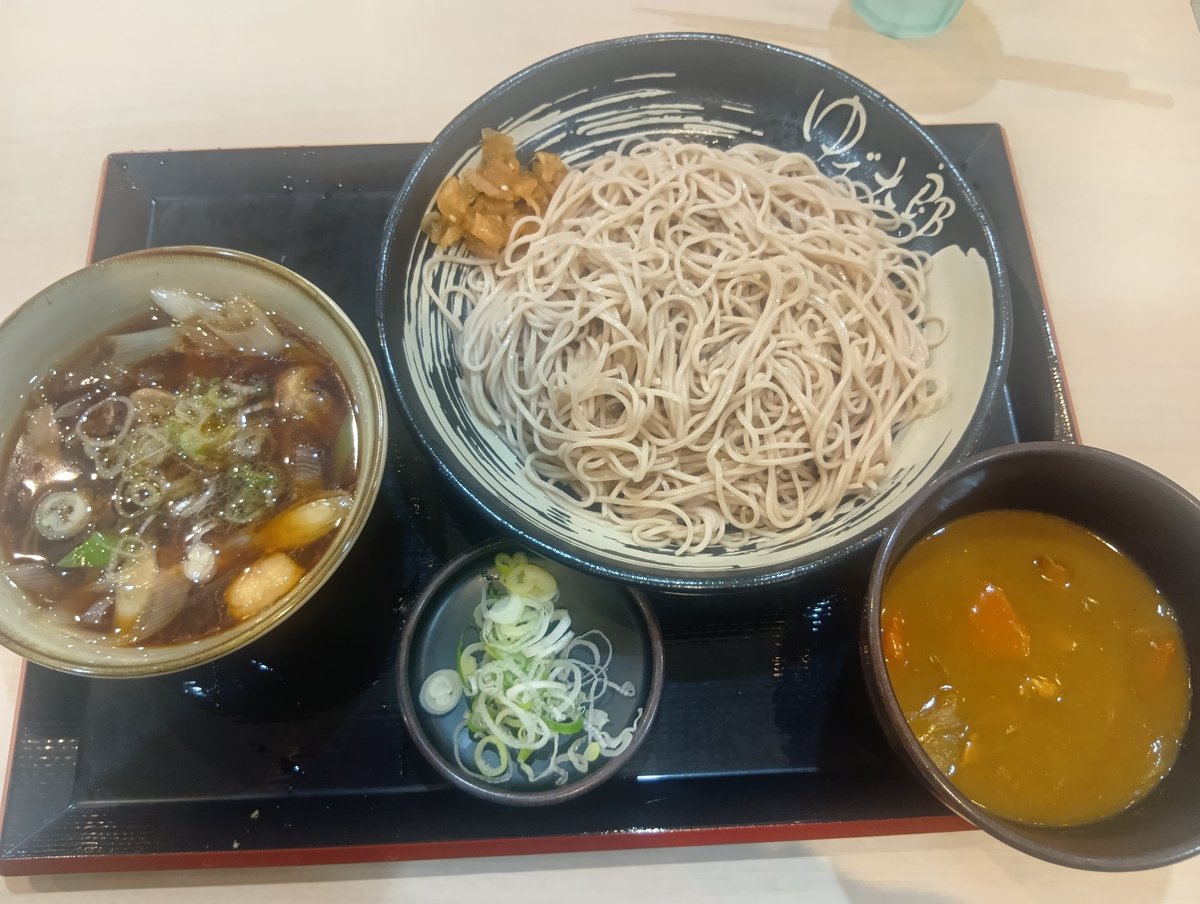 sugiirono's tweet photo. @ao__sky 鴨せいろ　カレー https://t.co/aIKbCbwT3R