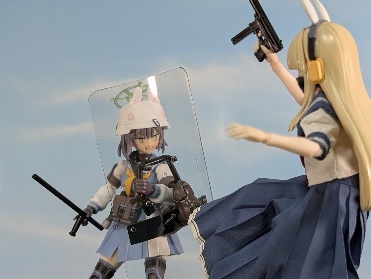 M4A3105's tweet photo. 『小競り合い』（小規模衝突, Skirmish）
#深夜の小武器庫部 
#リトルアーモリー 
#LittleArmory
#Revoltech https://t.co/x1aD4n71Bf