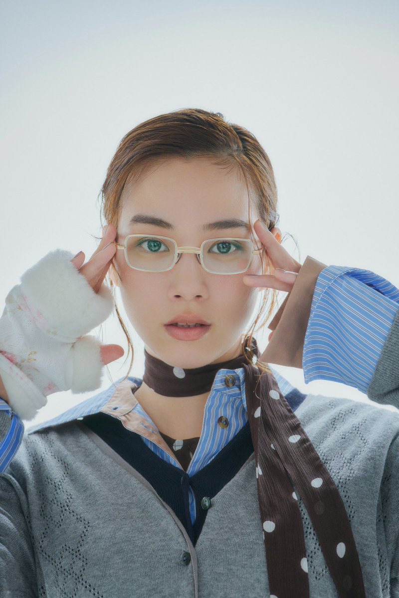 non_dayo_ne's tweet photo. 👓🪽 のん
https://t.co/eXQeFcFM2y

Styling: Izumi Machino
Hair: Keiko Tada
Make up: Shie Kanno https://t.co/O3NDueXhP0