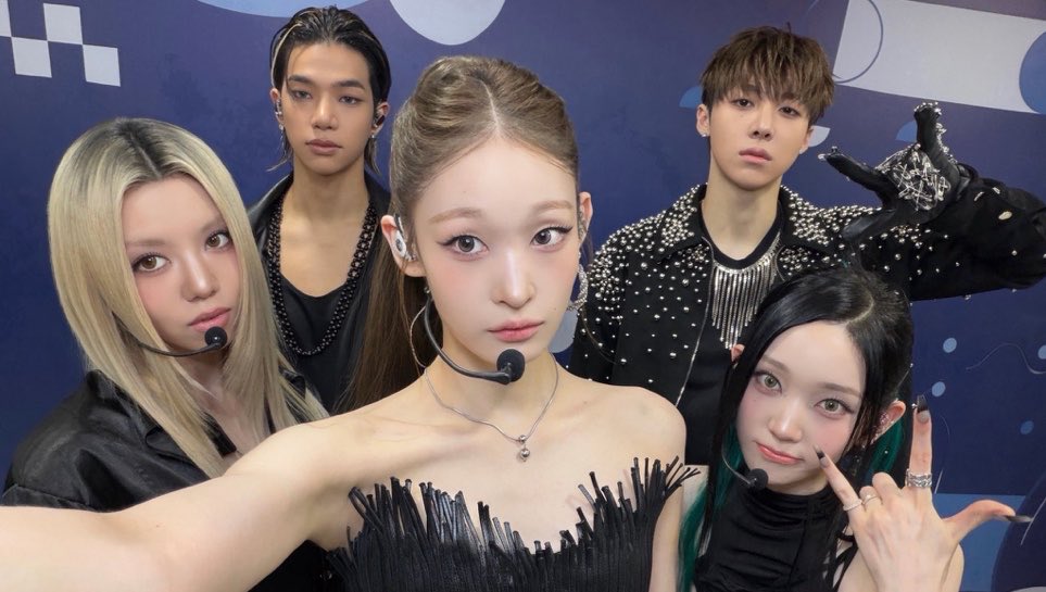 adpchartsmaster's tweet photo. “CRASH” by ALLDAY PROJECT has now spent 4 days at #1 on the Apple Music South Korea Daily Top Songs. https://t.co/BFwwkKvDsb