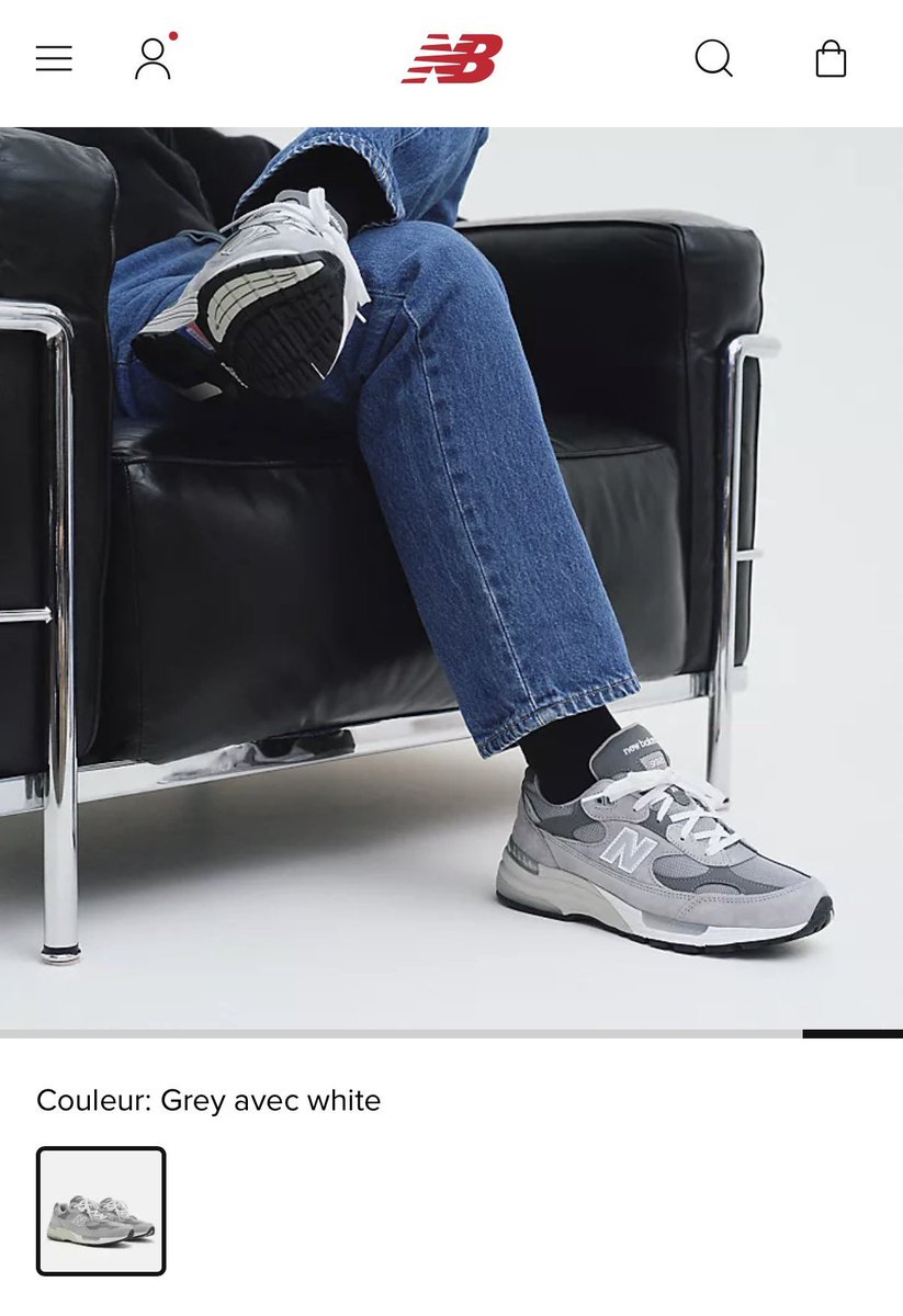 sdmlinks's tweet photo. New Balance recriou o visual clássico de Steve Jobs para destacar o 992, tênis que virou parte do “uniforme” do fundador da Apple. 🍎👟 https://t.co/buv0gzGSaH
