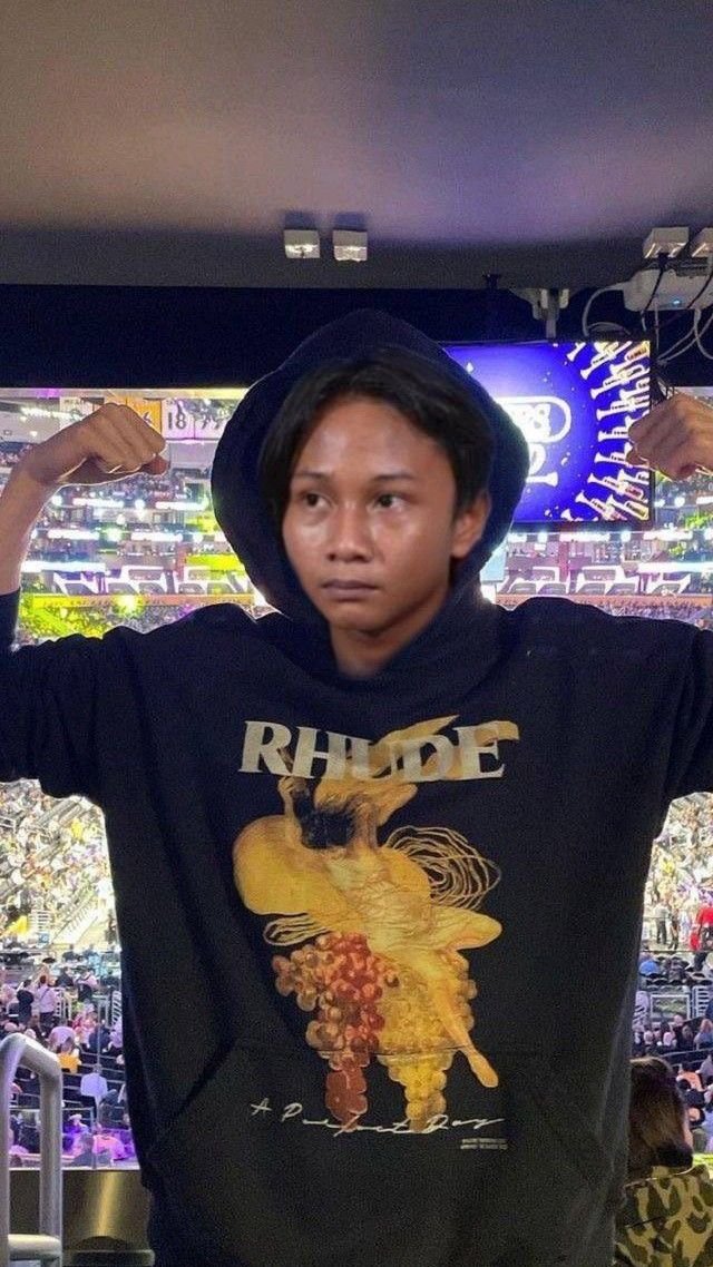 subGALON's tweet photo. CAKEP GINI COCOKNYA SAMA SIAPA LAGI KALO BUKAN AQ https://t.co/hVJ9pcs4Oq