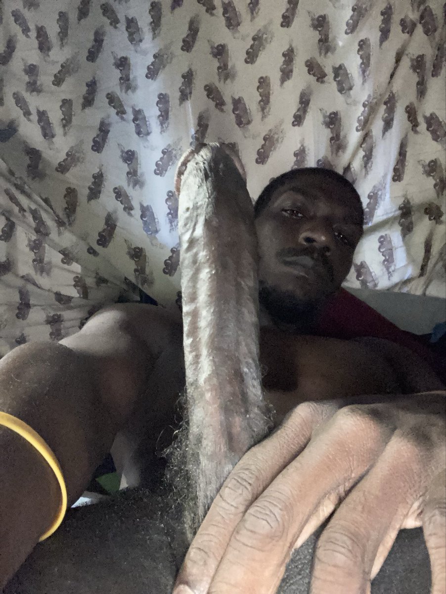 kdizzle840's tweet photo. Suck my dick 😈😈😈 https://t.co/nvazZz8EPj