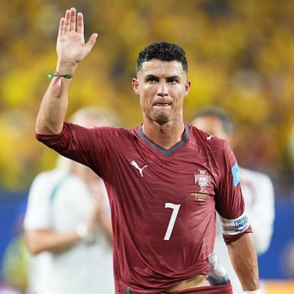 theancientgist's tweet photo. 𝗕𝗥𝗘𝗔𝗞𝗜𝗡𝗚 NEWS : Cristiano Ronaldo has now made it clear that he will not return to the National Team as long as Jorge Jesus is still the coach. https://t.co/VVnXQBJpgC
