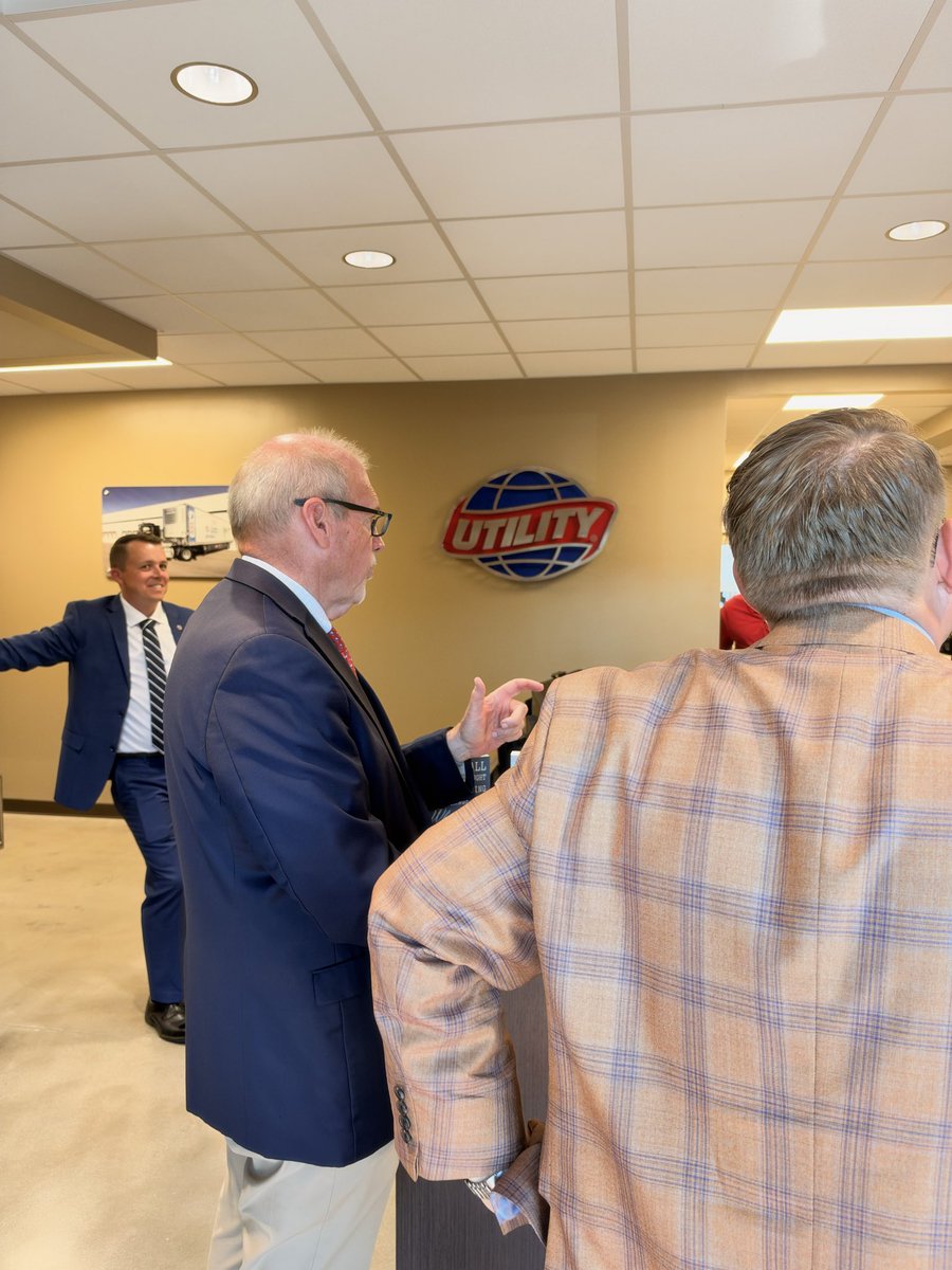 RepMGriffith's tweet photo. Earlier this year, a Utility Trailer franchise opened a new facility at Seven Mile Ford in Smyth County.

On Thursday, I toured the facility with officials to learn more about how the company supports regional jobs. https://t.co/pT22Cp7Wq3