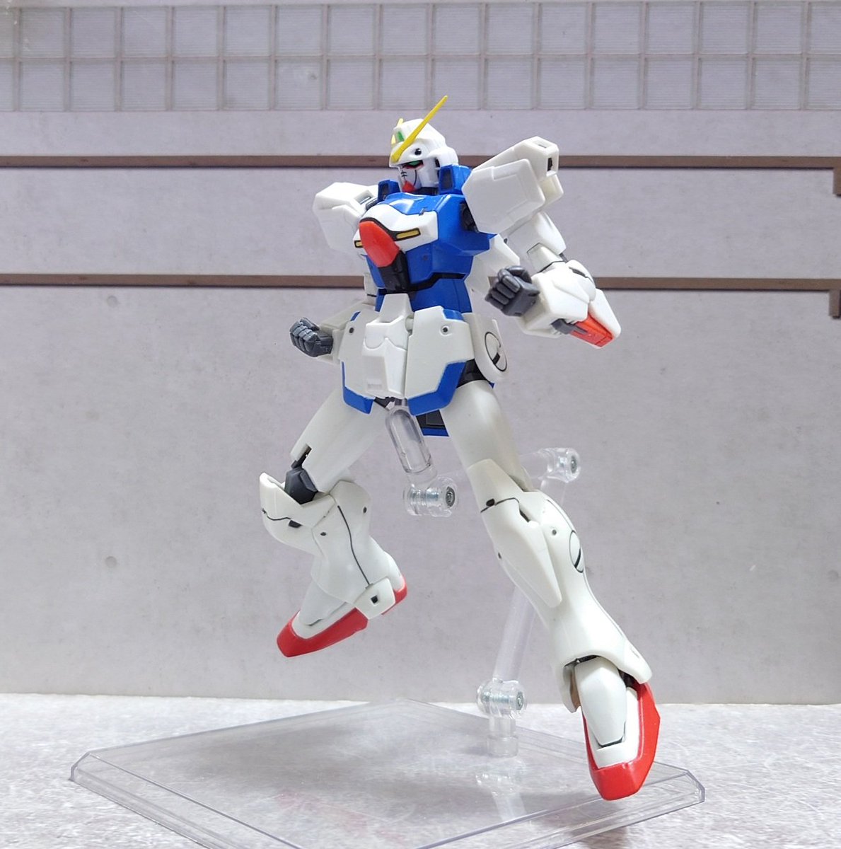hangetu_gtheg's tweet photo. 新スパのVガンダムのグラフィックがめちゃくちゃカッコいいのよ… https://t.co/W3ZfDuvolK