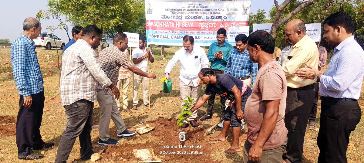 TB_Board's tweet photo. Plantation of Saplings all along the canal by HLC No 1 Sub Division on 06.10.2026
#SpecialCampaign6 #SwachhataHiSeva #SwachhBharat #TungabhadraBoard #TBDam #CleanIndia #GreenIndia https://t.co/MexFDO36ja