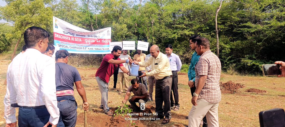 TB_Board's tweet photo. Plantation of Saplings all along the canal by HLC No 1 Sub Division on 06.10.2026
#SpecialCampaign6 #SwachhataHiSeva #SwachhBharat #TungabhadraBoard #TBDam #CleanIndia #GreenIndia https://t.co/MexFDO36ja