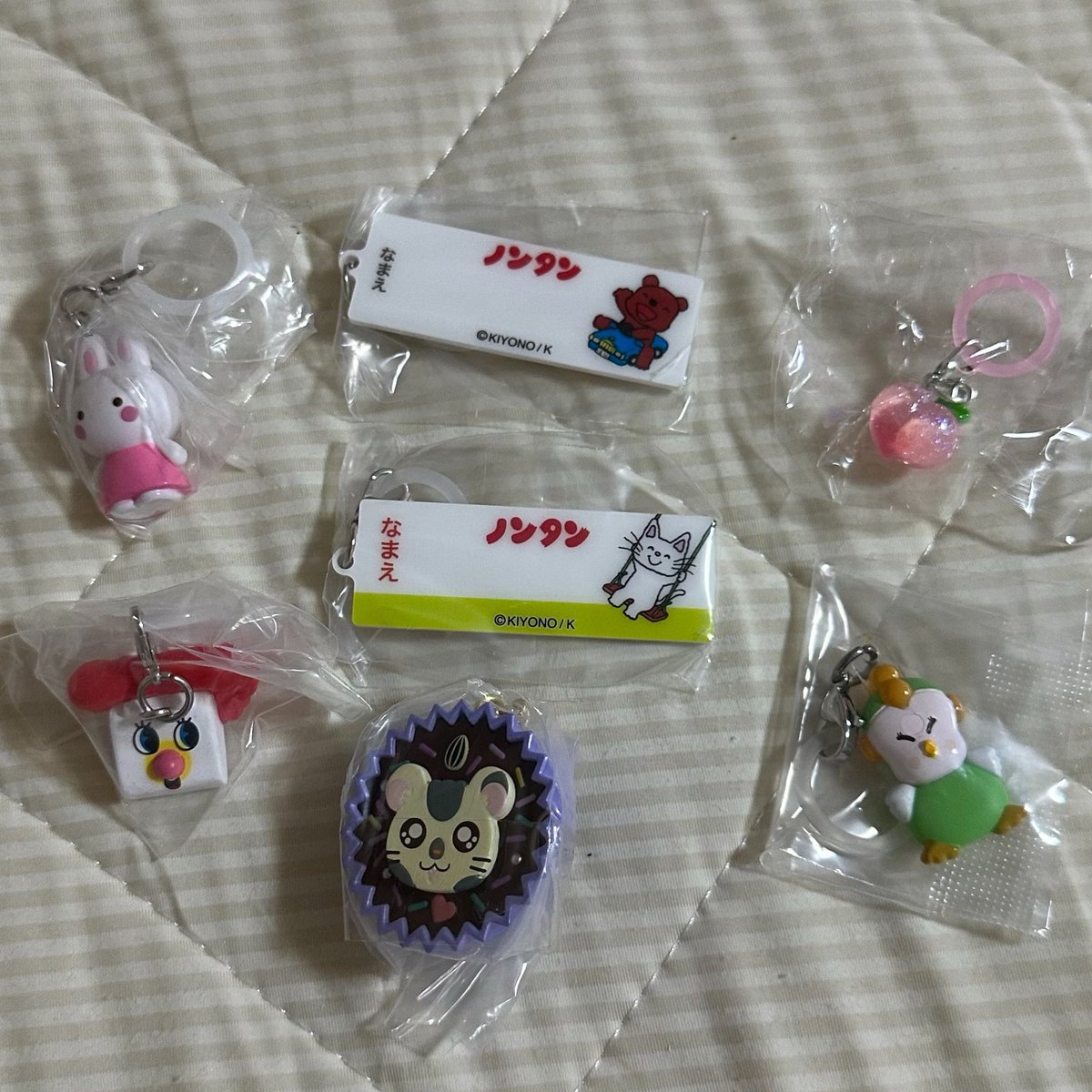 sho01291012's tweet photo. (交換)ガチャ

譲→画像参照
         3枚目と抱き合わせ可能な方優先。
         まとめて購入、交換可能の方優先。

求➞キティ、アンパンマン、しまじろう関連
       買取の場合は買取額

大阪にて手渡し交換または郵送(送料)
検索からも気軽にお声かけ下さい。 https://t.co/x2iB6BYTLm