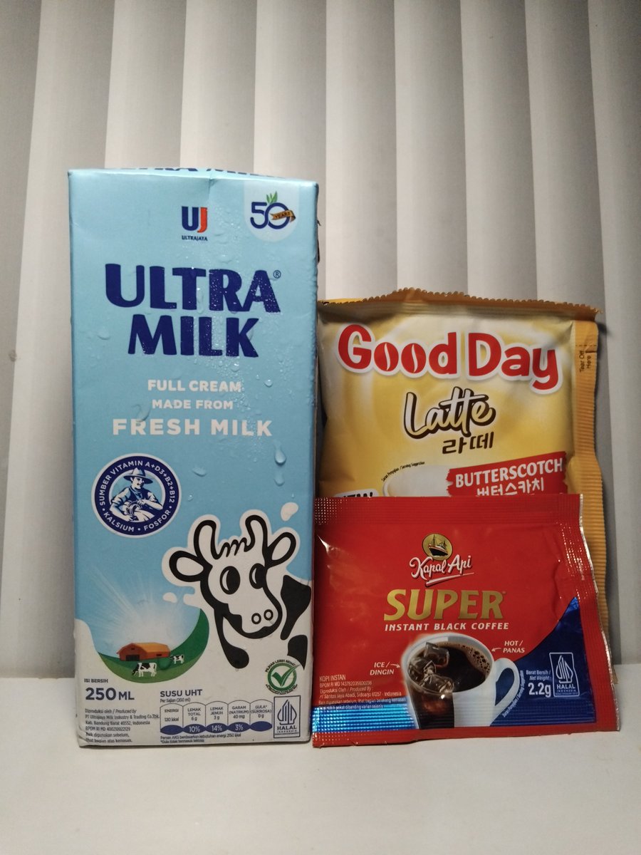 withaell_'s tweet photo. lagi ngerjain tugas sambil mikir “kayaknya butuh kopi deh” 😭 Akhirnya bikin sendiri pake Good Day Latte Butterscotch + Kapal Api Super + susu UHT. Jujur rasa butterscotch-nya enak, manis-creamy tapi rasa kopinya masih dapet. https://t.co/kanb8eDyTK