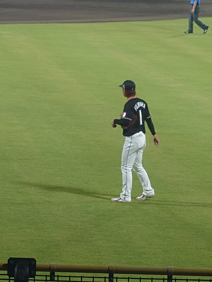 chappy2019's tweet photo. そうでした。7/1初観戦したんでした。
トシくんのHR、恭大の復帰ヒット見れて
みんなで一緒に飛んで2次会やって
凄く楽しかった。
#chibalotte https://t.co/ffxYdwwNV1