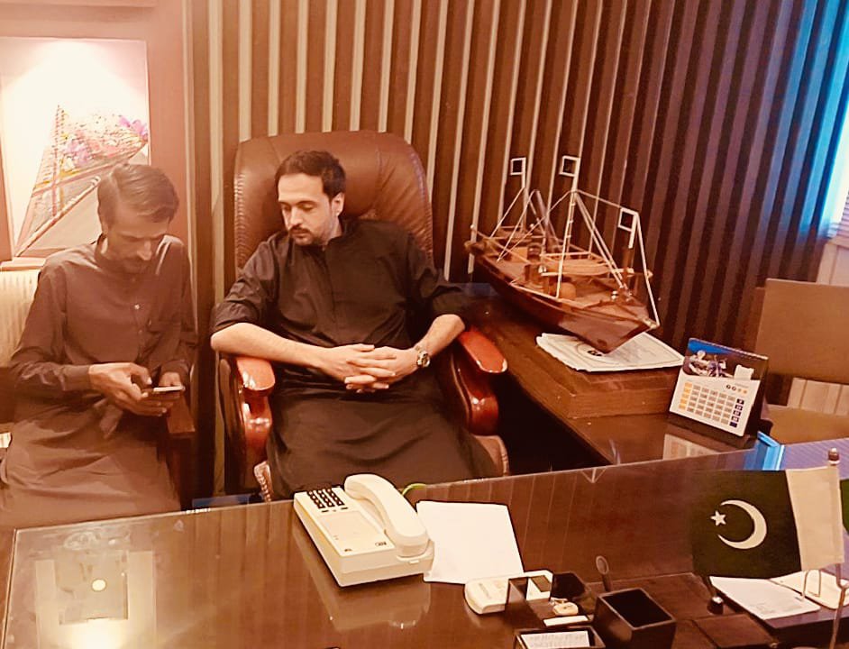 bashirnichari1's tweet photo. چیف سردار @BabaUmranii کو دل کی گہرائیوں سے سالگرہ مبارک 🌷🎂
اللہ تعالیٰ آپ کی زندگی کو خوشیوں، کامیابیوں، عزت اور بے شمار برکتوں سے بھر دے۔ دعا ہے ہر آنے والا سال آپ کے لیے نئی خوشیاں اور کامیابیاں لے کر آئے۔ ہمیشہ خوش و سلامت رہیں۔ ❤️🌸 https://t.co/8KOARmpogW