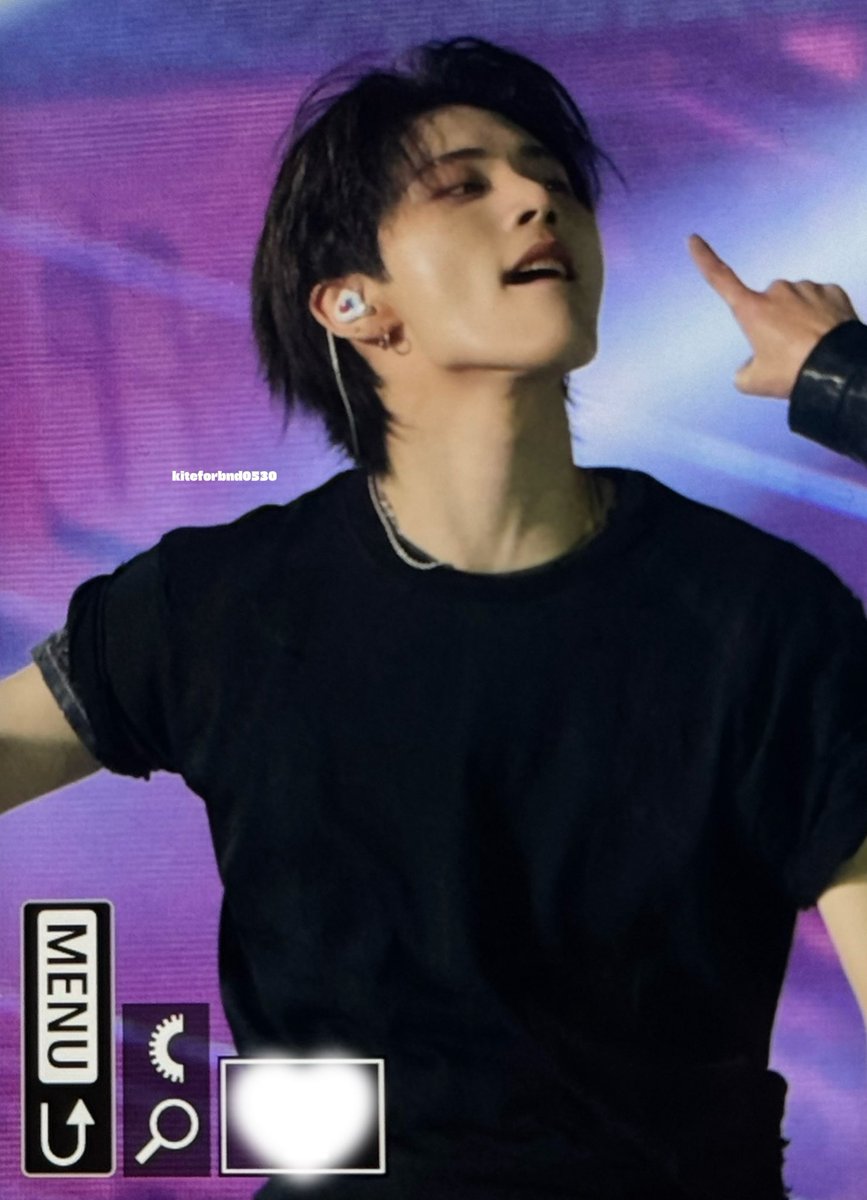 mycatdongmin's tweet photo. THIS PIC OF TAESAN OH MY GOD… https://t.co/JoMljcWOFS