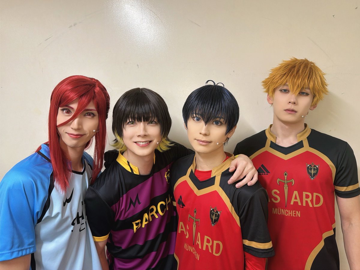ry_0922's tweet photo. #ブルステ 5th STAGE
5日目を終えました！
本日もたくさんのご来場
誠にありがとうございます✨
東京も折り返しました！
明日もエゴく戦います🌱🔥
同窓会メンツで⚽️
#潔世一 https://t.co/FadH9t1pS3