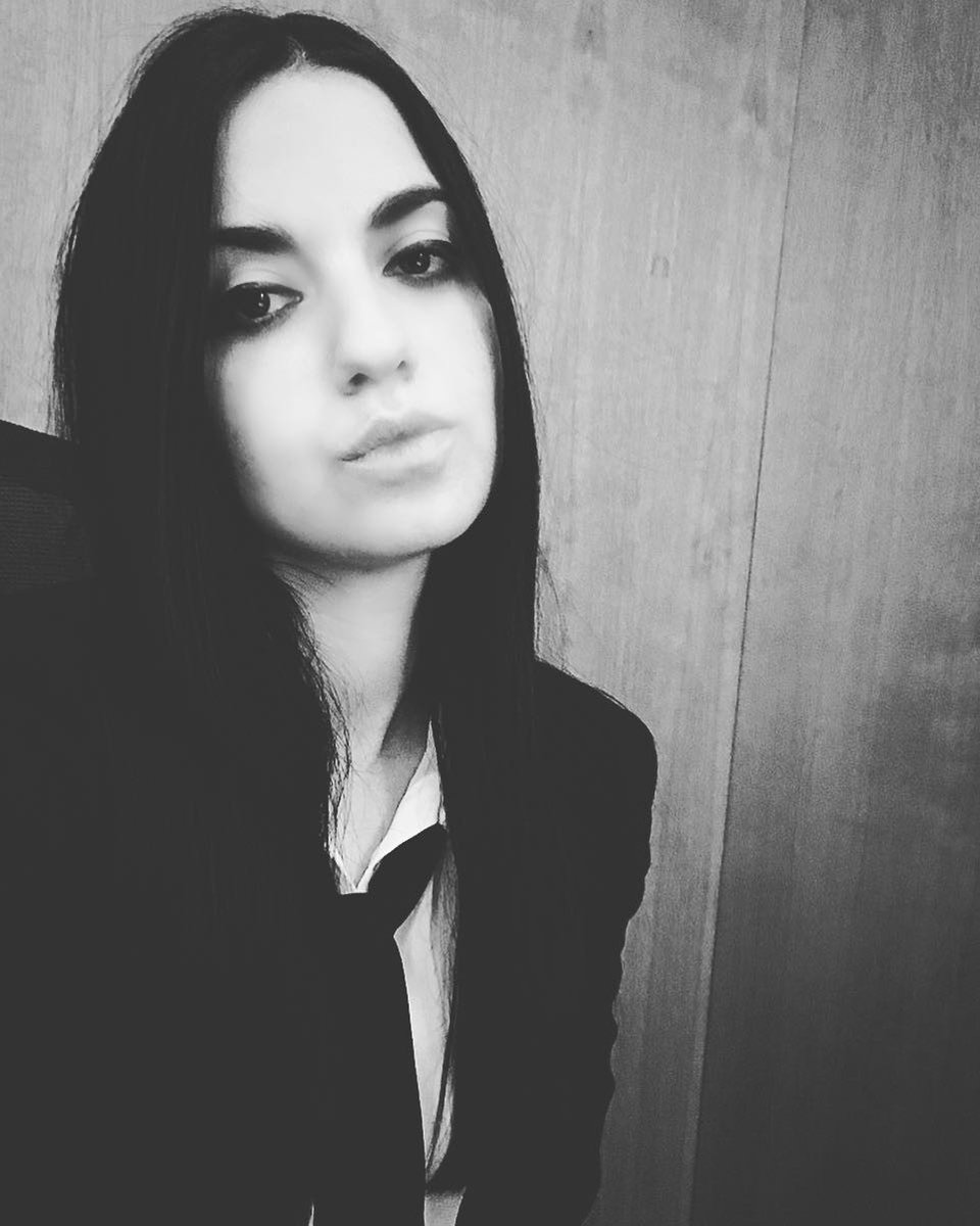 hassan337's tweet photo. All work and no play makes Veronica a dull girl. https://t.co/0tk52NO5E3