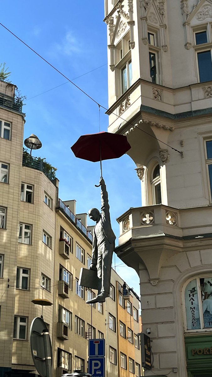 moiseshd's tweet photo. Prague https://t.co/GaBaXa0CyF