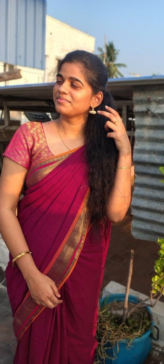 vaishali25bp's tweet photo. She never failed her OG selfie 😇 https://t.co/m1kr699aBY