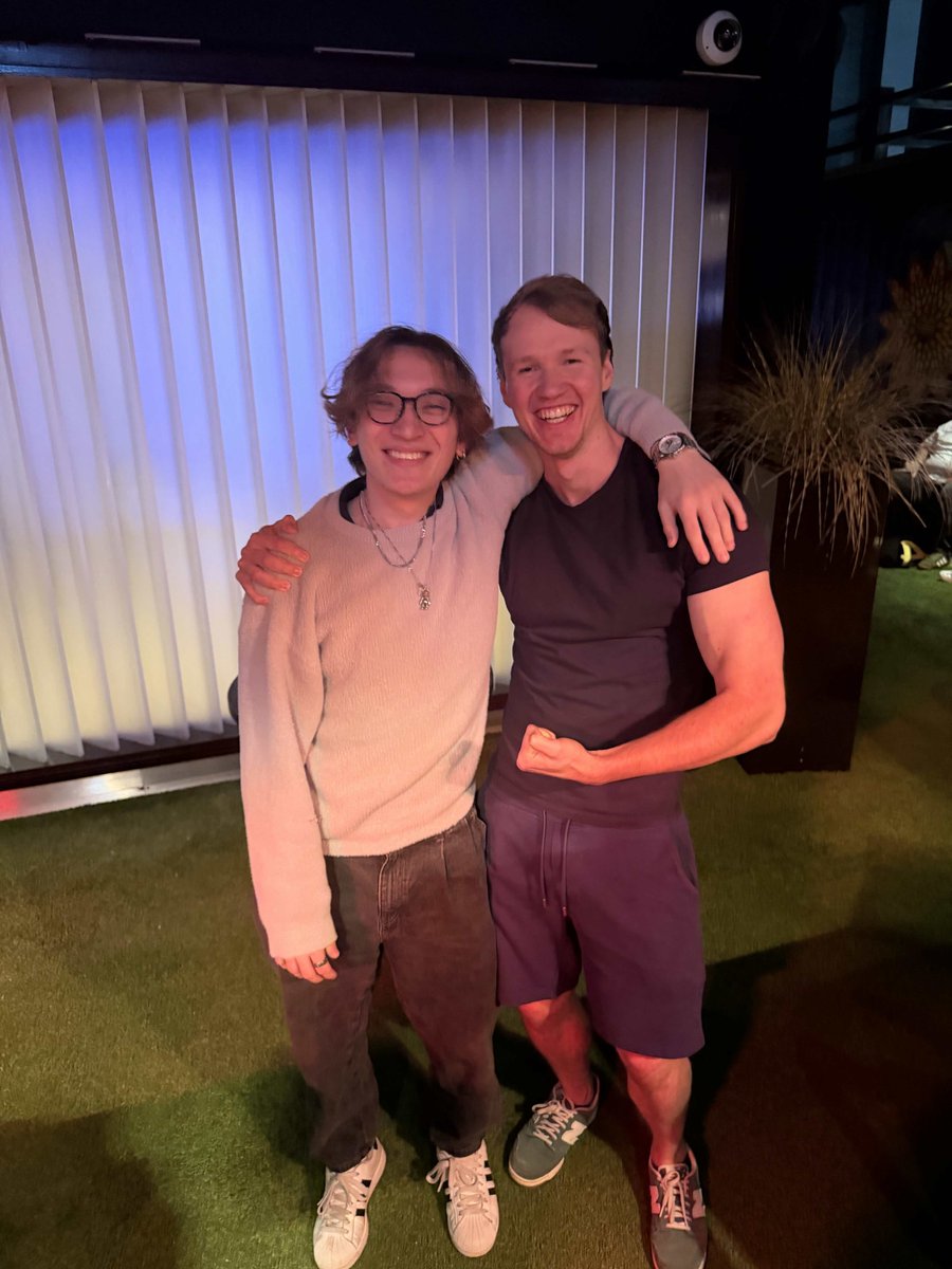 heboxjongeRS's tweet photo. RuneFest26 was the best weekend ever!

Taking pictures, signing autographs and hearing how people became better players and even started working out because of me was truly an amazing and humbling experience <3

If we took a pic together, please post them below!! https://t.co/cOpNieB67O