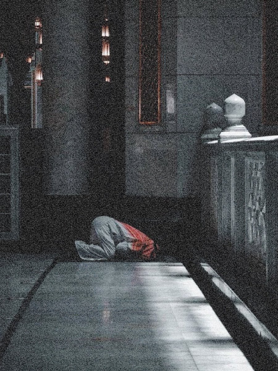 teelluhvakti's tweet photo. "Râbb'im, beni yalnız bırakma."

▪️Enbiyâ /89 https://t.co/Gwk6iAmxTR