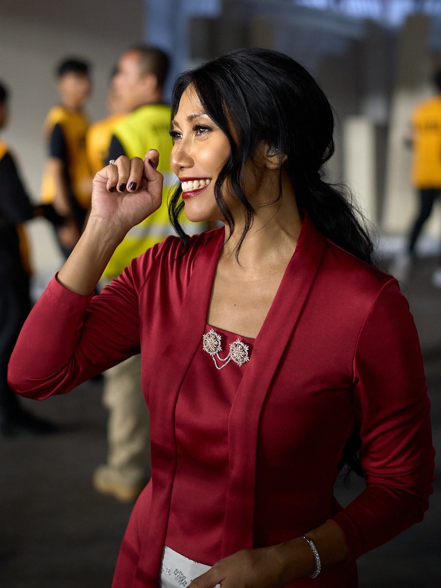 Anggun_Cipta's tweet photo. I’m deeply touched and humbled to perform at the Closing Ceremony FIFA ASEAN Cup 2026. To sing with 70.000 souls and to witness the victory of @timnasindonesia 🇮🇩
The evening will forever be tattooed in my core memory. 
What a blessing 🥹🙏🏽

Malam yang tidak akan pernah bisa saya lupakan. 
Menyanyikan “Tanah Airku” bersama 70.000 orang tadi malam memberikan satu getaran yang tidak pernah saya rasakan sebelumnya. 

Terima kasih Indonesia, terima kasih semesta. 
Matur sembah nuwun ingkang tan winates 🥹🙏🏽