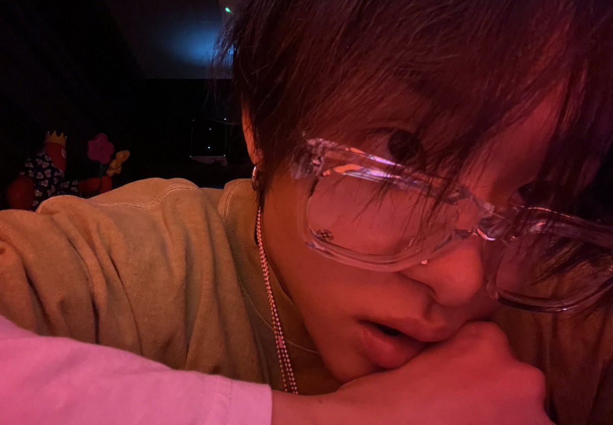 teumeclouds's tweet photo. 🌌💛✨ if i had to pick one star, i already know which one i’d choose. 🌌💛✨

#TMSD #TreasureMakerSelcaDay #TeumeSelcaDay #TREASURE    #트레저 #JIHOON #지훈 #ParkJihoonTreasure  #ジフン @treasuremembers @ygtreasuremaker https://t.co/DmyAftICNs
