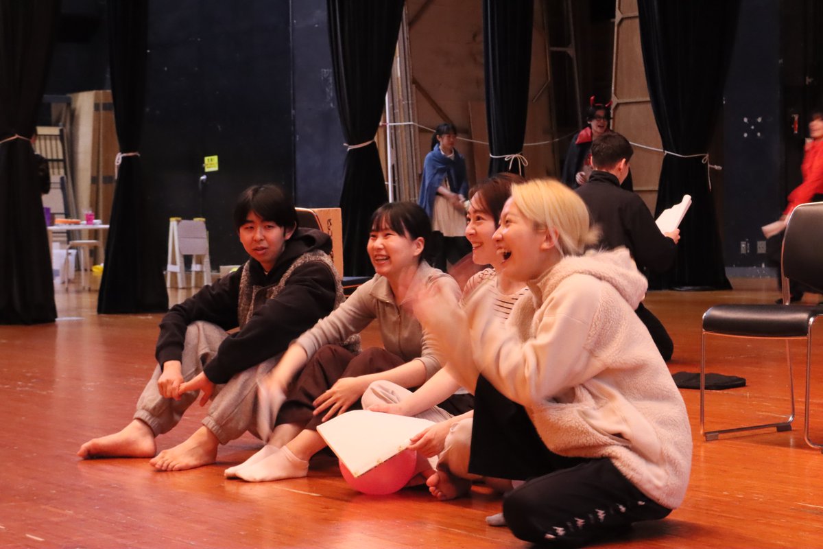 piccolo_theater's tweet photo. 2026年10月6日(火)
ピッコロ演劇学校
【本科】「前期発表会稽古」
菅原ゆうき先生・木之下由香先生
【研究科】「稽古⑧荒通し」
眞山直則先生・谷口遼先生・中田綾乃先生・柳田麻希先生 https://t.co/haOwYpmmeh