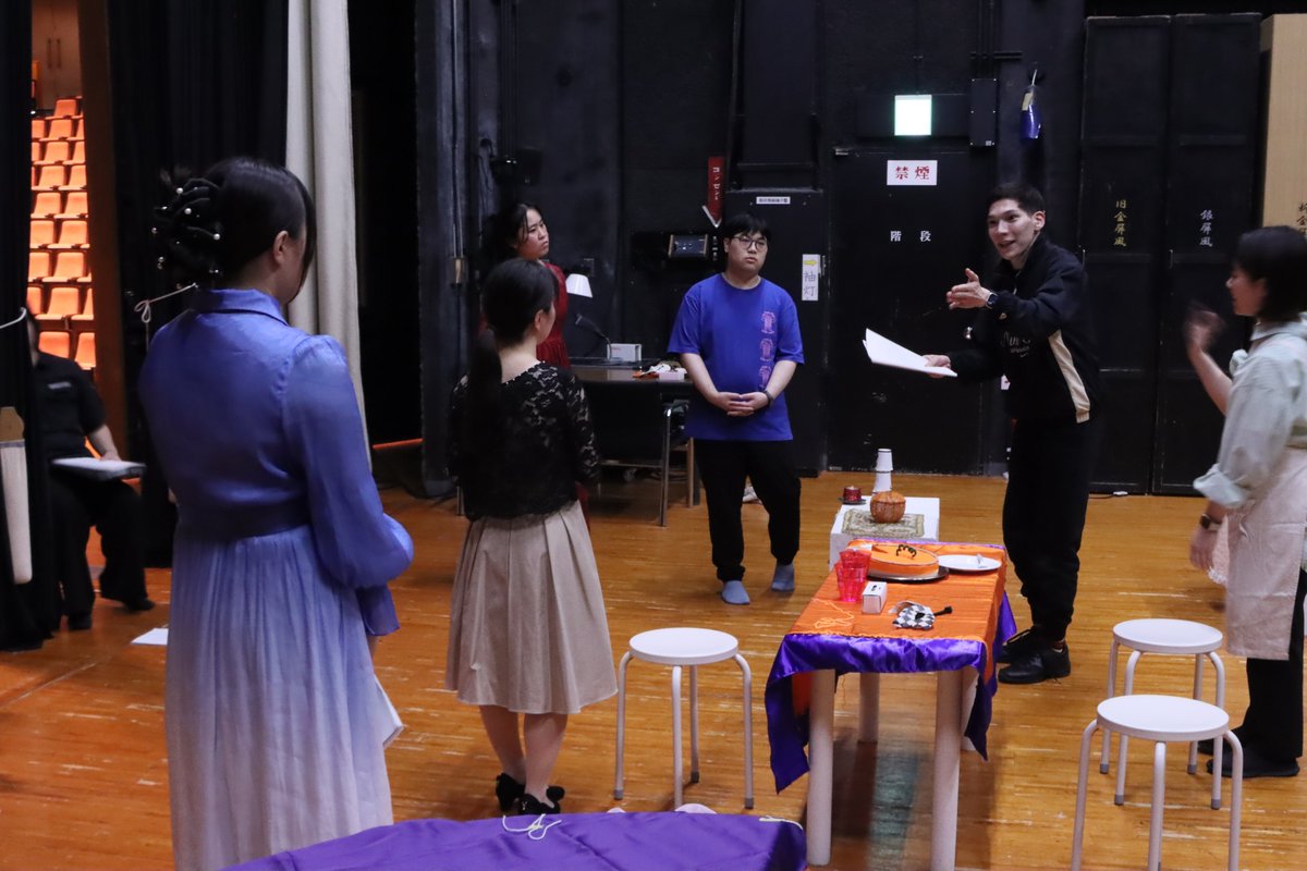 piccolo_theater's tweet photo. 2026年10月6日(火)
ピッコロ演劇学校
【本科】「前期発表会稽古」
菅原ゆうき先生・木之下由香先生
【研究科】「稽古⑧荒通し」
眞山直則先生・谷口遼先生・中田綾乃先生・柳田麻希先生 https://t.co/haOwYpmmeh