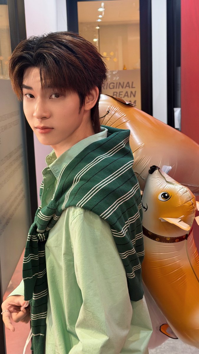 nakanisnakan's tweet photo. ปิ๊ปไม่มา กลัวเหงา เลยชวนเพื่อนมาเยอะนิดนึง 🐶🐱 มัมมาอยู่ด้วยกันด้วยๆ https://t.co/iaVzplbLjX 🧹

SCOTCH-BRITE PET COLLECTION
#ScotchBritePetxTeeTee https://t.co/zcjvnXBC8D