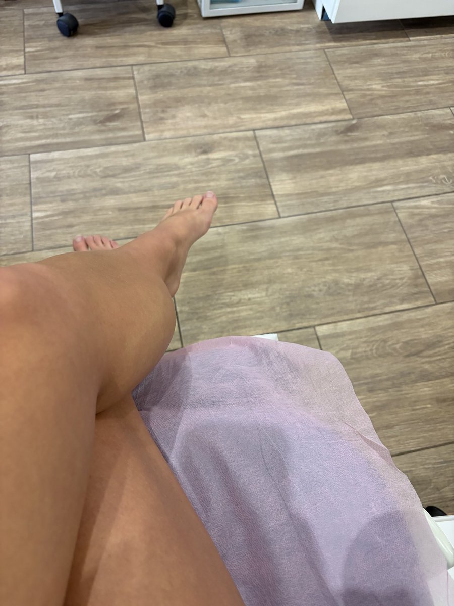 LadyMelaniax's tweet photo. Zgłaszać w DM z kodami za moje pedi! 💵🦶
Zdjęcie efektu końcowego dla tego kto opłaci! https://t.co/DUGMTs4zbM