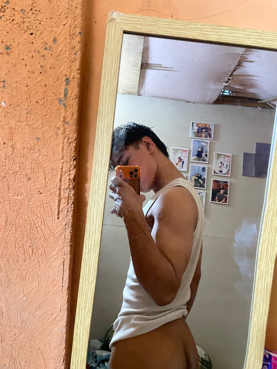 RovikAndika's tweet photo. Sipaling miror 🤧 https://t.co/dnOGUcHyKw