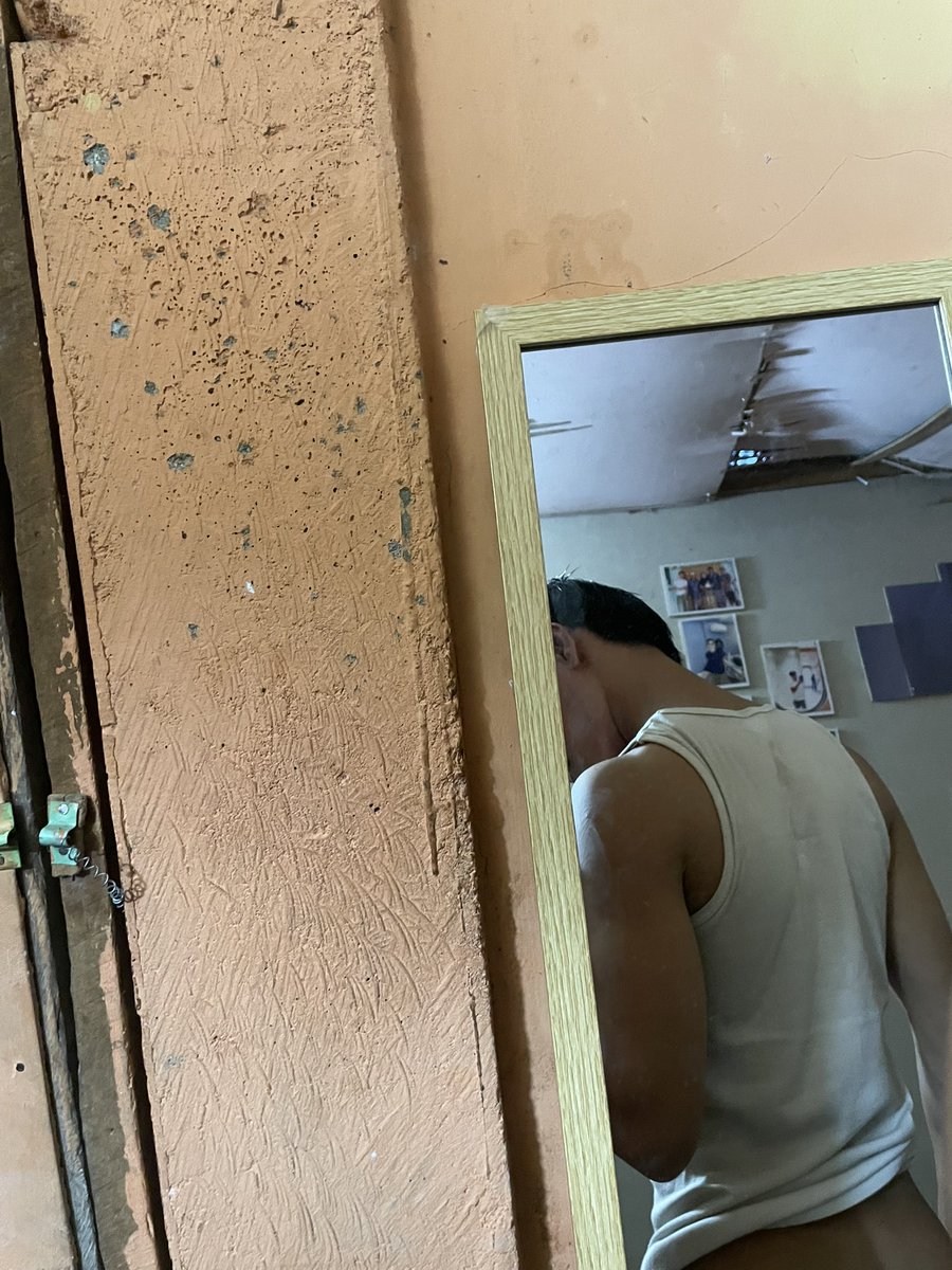 RovikAndika's tweet photo. Sipaling miror 🤧 https://t.co/dnOGUcHyKw