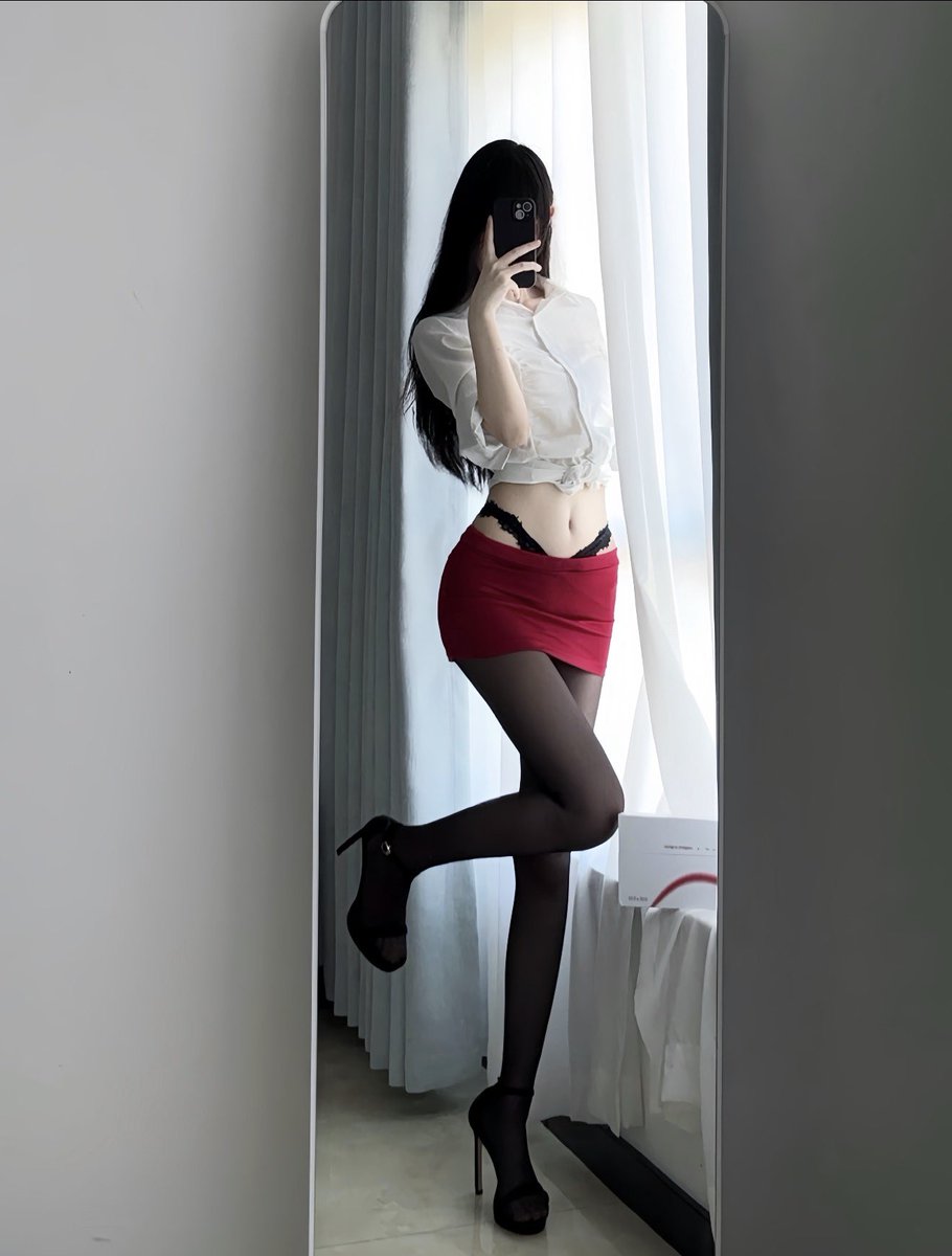 lisa41uv8's tweet photo. 第一次玩x 有男生想看我的福吗

我真的不要🚪

真的给b看 不信你试试 

我真的是女菩萨 https://t.co/VESqQhNMKH