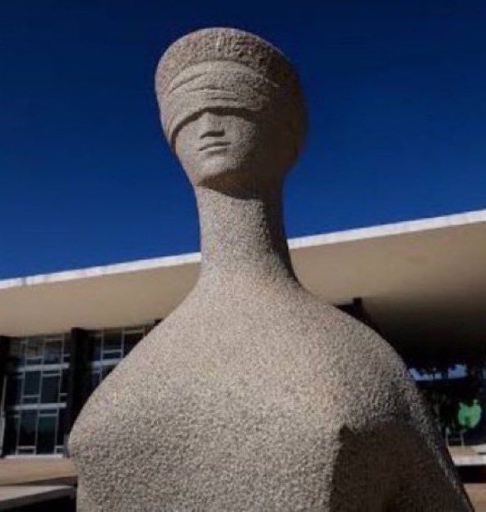 NewsLiberdade's tweet photo. 🚨URGENTE - STF prepara ofensiva para conter senado pró-impeachment, diz O Globo

A corte já abre diálogo com Azambuja e Eduardo Gomes, que são considerados “não radicais”. Outra estratégia dos ministros é avançar contra eleitos e investigados pela PF. Um exemplo é o ex-governador Mauro Mendes, que também é investigado por desvios de recursos do seu estado envolvendo uma empresa de telefonia.