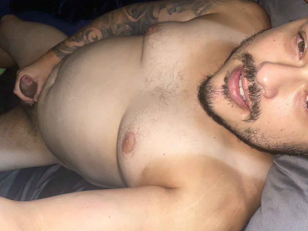 Redwolfster's tweet photo. Sucking or fucking? 😏 https://t.co/f8fqOfCa3b