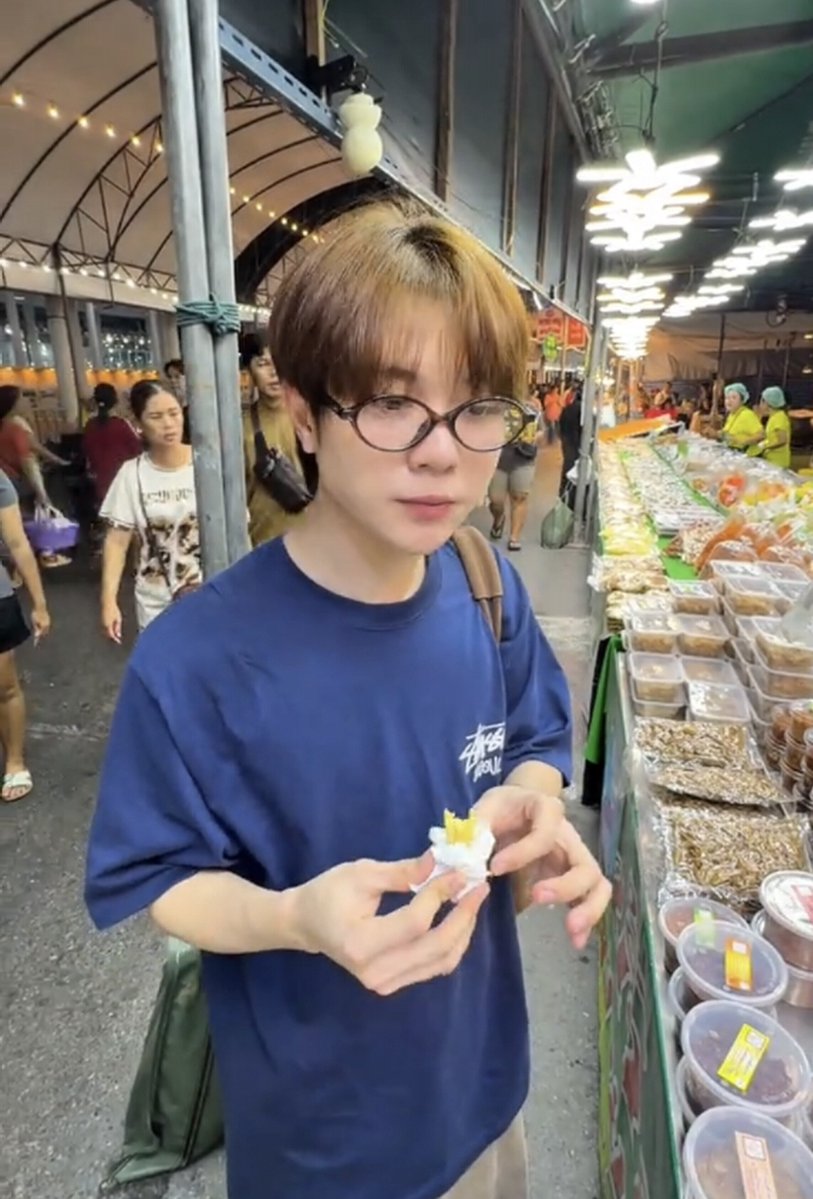 Jiwliwxbvtl2's tweet photo. 🌱 ถึงตลาดแล้วนะ

🦫 อือ เดี๋ยวไปหา

🌱 ไหนบอกไม่มา

🦫 ก็เปลี่ยนใจ

🌱 เปลี่ยนใจหรือหวง

🦫 อย่าคิดไปเองดิ

🌱 แล้วจะมาทำไม

🦫 ก็…อยากเห็นหน้า

 #bbverpj #tonliewmtp #บีเวอร์ต้นหลิว https://t.co/DK7OsyM8Kk